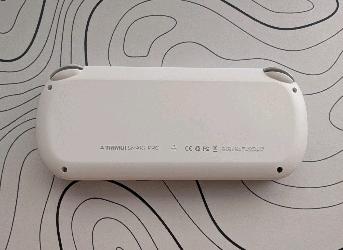 Trimui Smart Pro White Retro Handheld w/ 64GB SD Card, CrossMix OS, Case,…