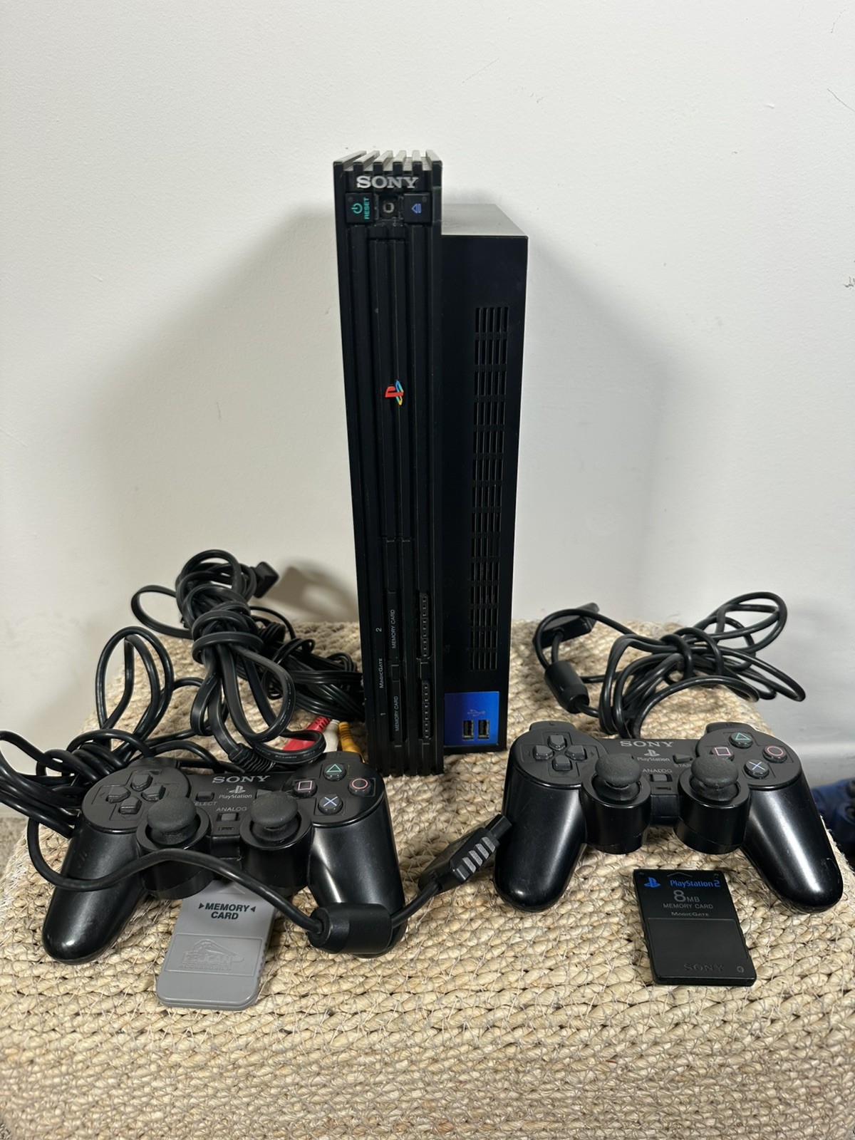 Sony PlayStation 2 Console, 2x Controllers & 2 Memory Cards No RCA accessory