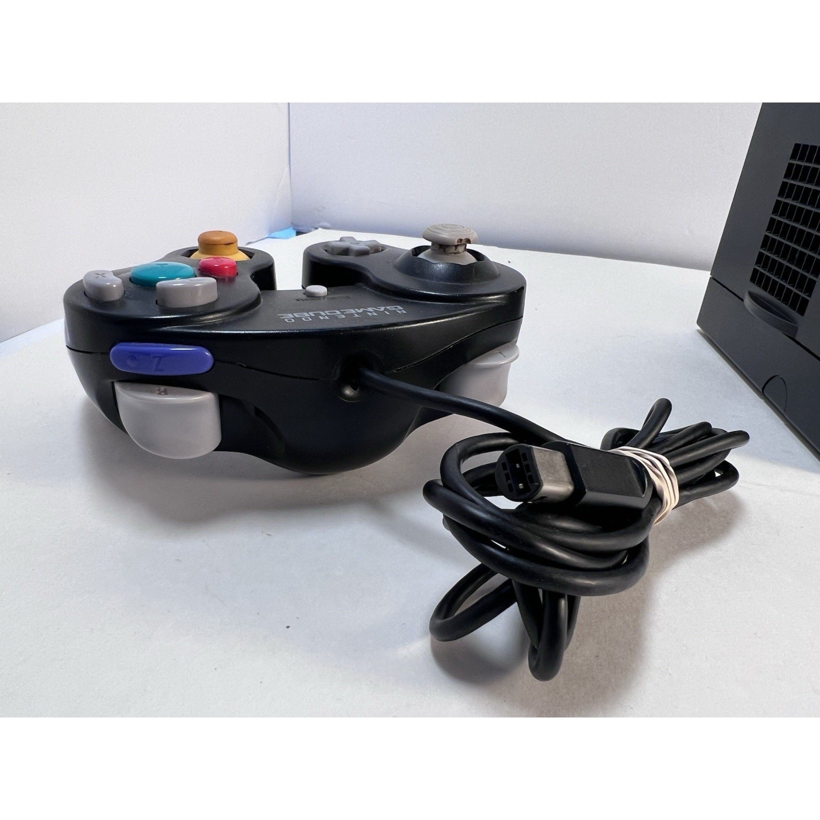GameCube Black Console (DOL-001) 1 OEM Controllers, Power Cord, AV Cable – EUC