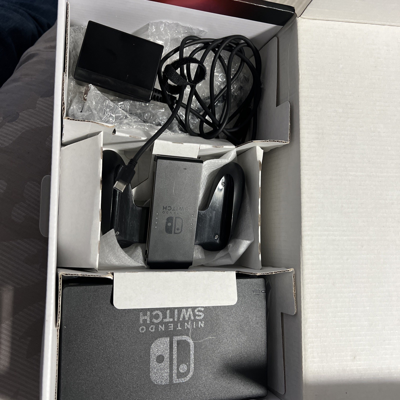 Nintendo Switch V1 HAC-001 Unpatched Low Serial – Original Box!