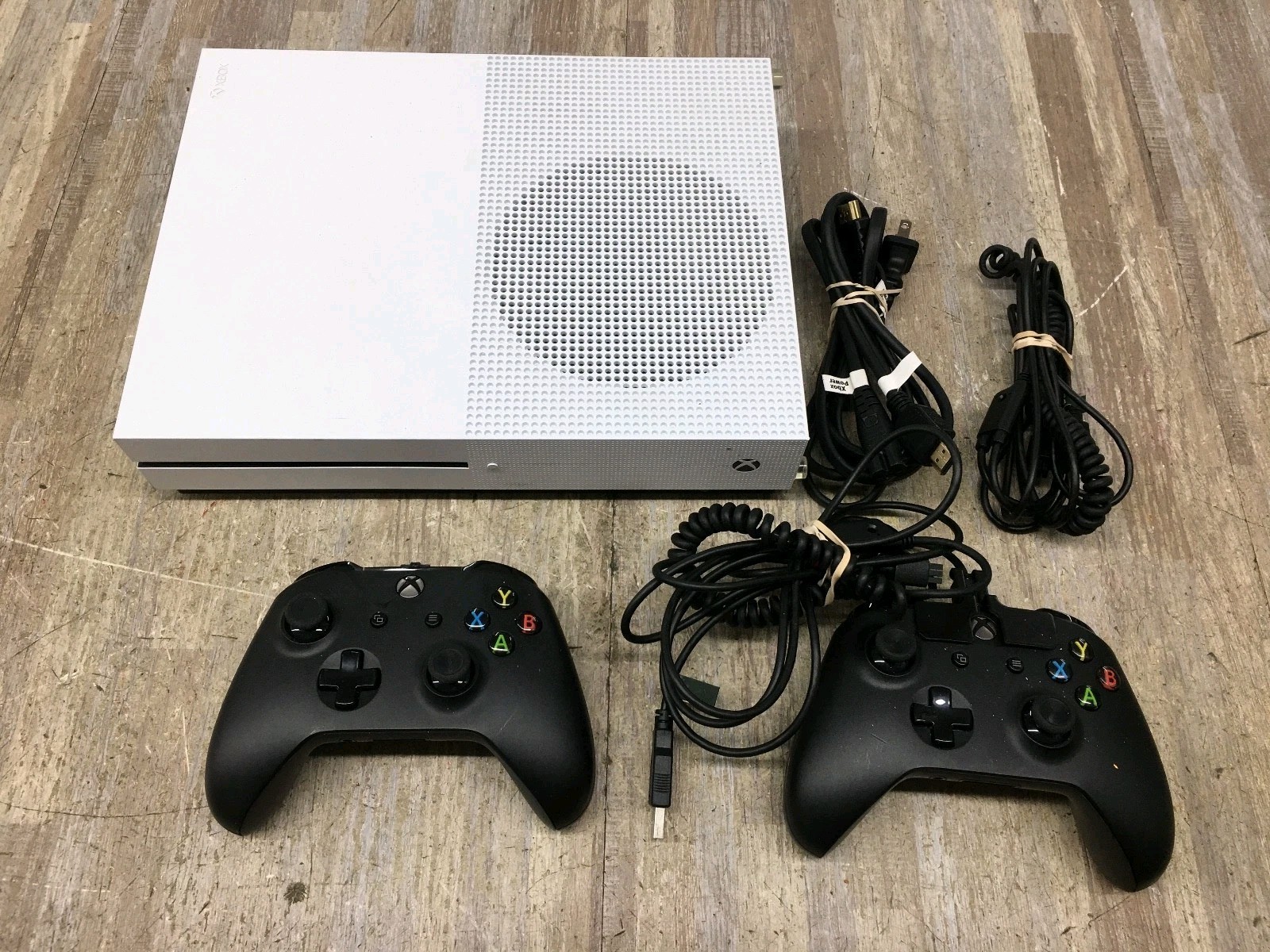 Microsoft Xbox one Gaming Console 1681 1 TB w/ two controller and cable