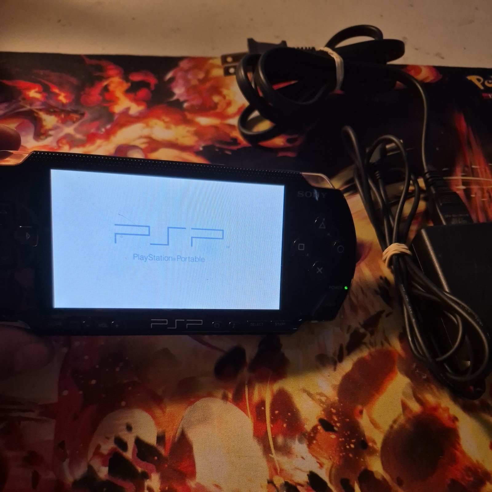 Sony PSP-1001 Black Handheld Console W Charger PSP-1001 and 1 GAME included