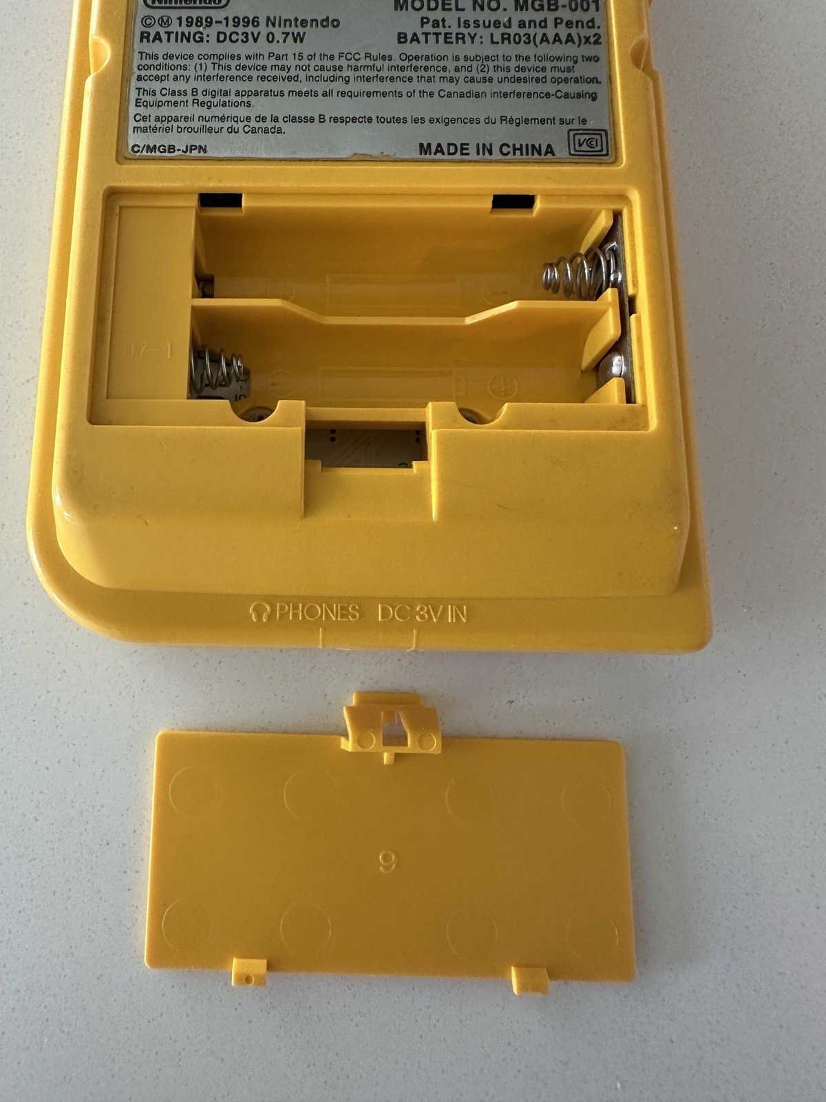 Nintendo Game Boy Pocket MGB-001 – Yellow – OEM Shell IPS Great Condition