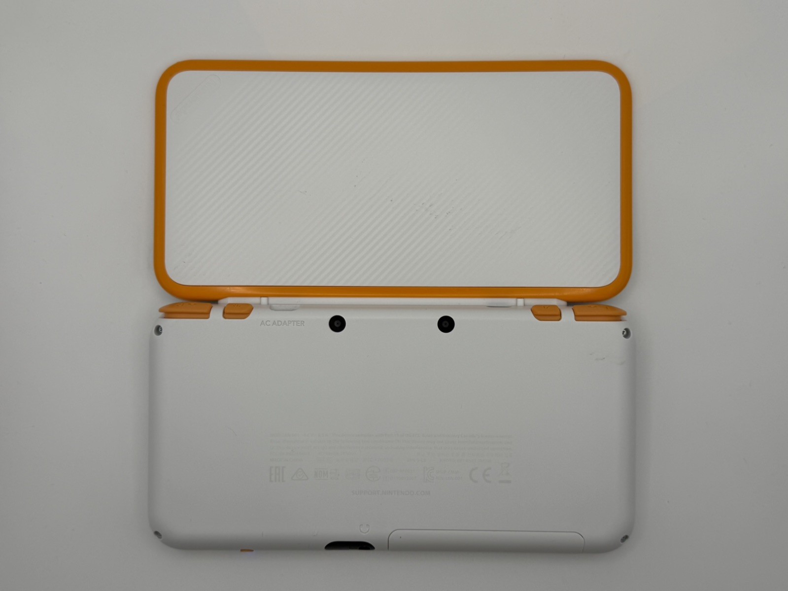 (USA) New Nintendo 2DS XL Console White/Orange – Tested 4GB SD Card with charger