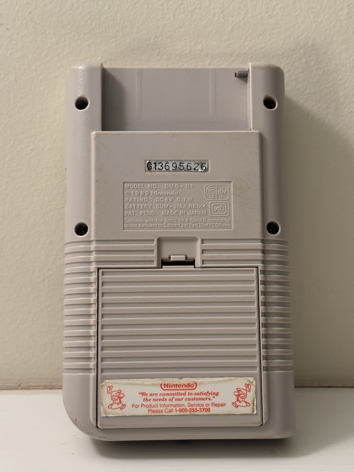 Nintendo Game Boy DMG-01 Gray Handheld System Dot Matrix Display Stereo Sound