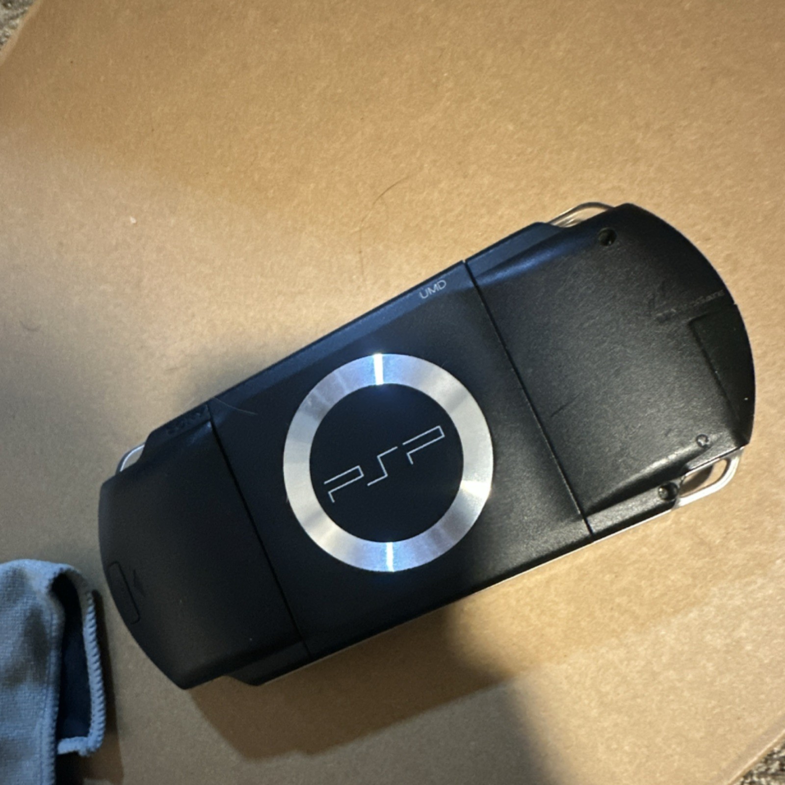 Sony PSP-1001 black console with charger WORKS 100%