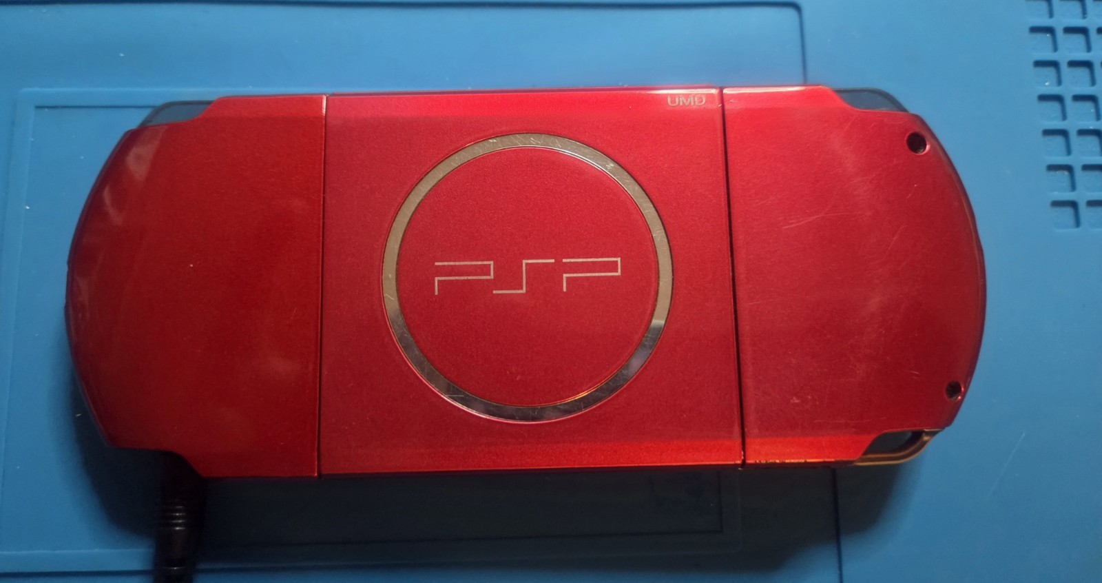 Sony PSP 3000 Red System with Wi-Fi Capability, Headphone Jack, Mini USB