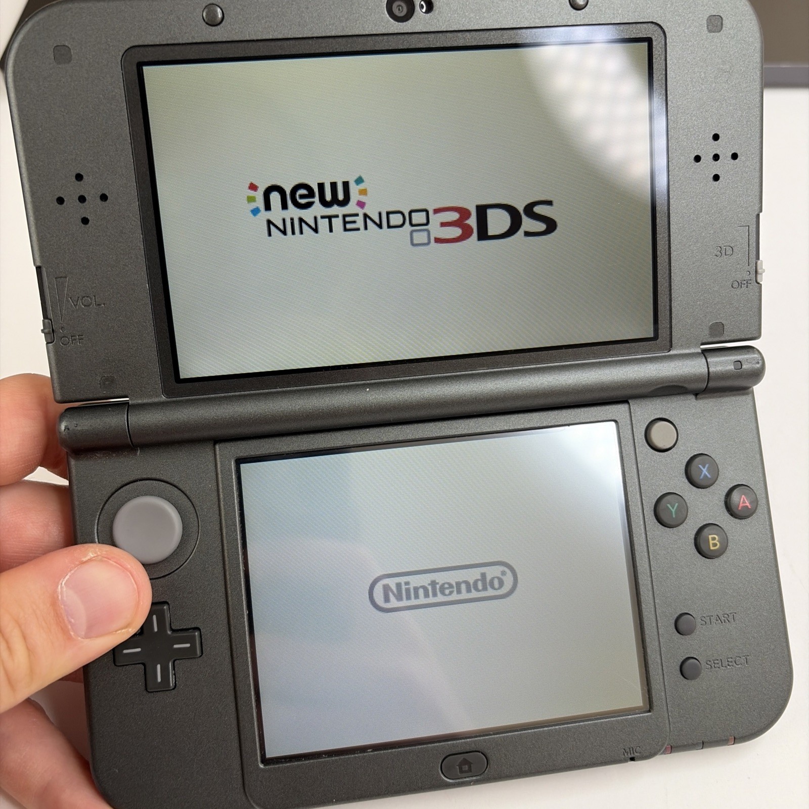 New Nintendo 3DS XL Gray Black Console W Charger Stylus US Version Bottom IPS