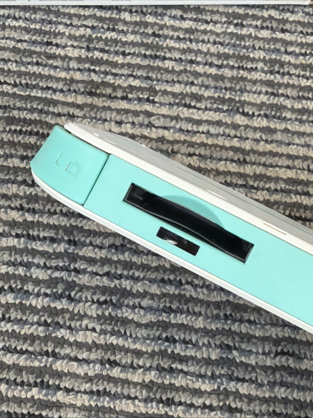 Nintendo 2DS Sea Green Handheld System Console Model FTR-001 With Box & Manual