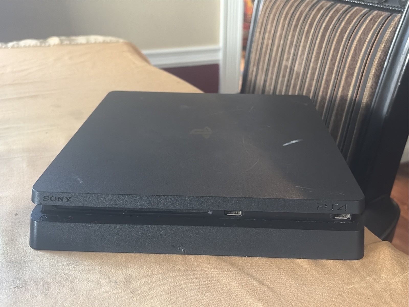 PlayStation 4 Slim PS4 1TB Black Console CUH-2215B v13.50 w/Cables 2 Controllers