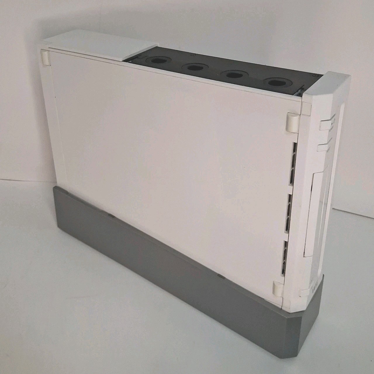 Nintendo Wii RVL-001 (USA) White Console, 2 Games And More….