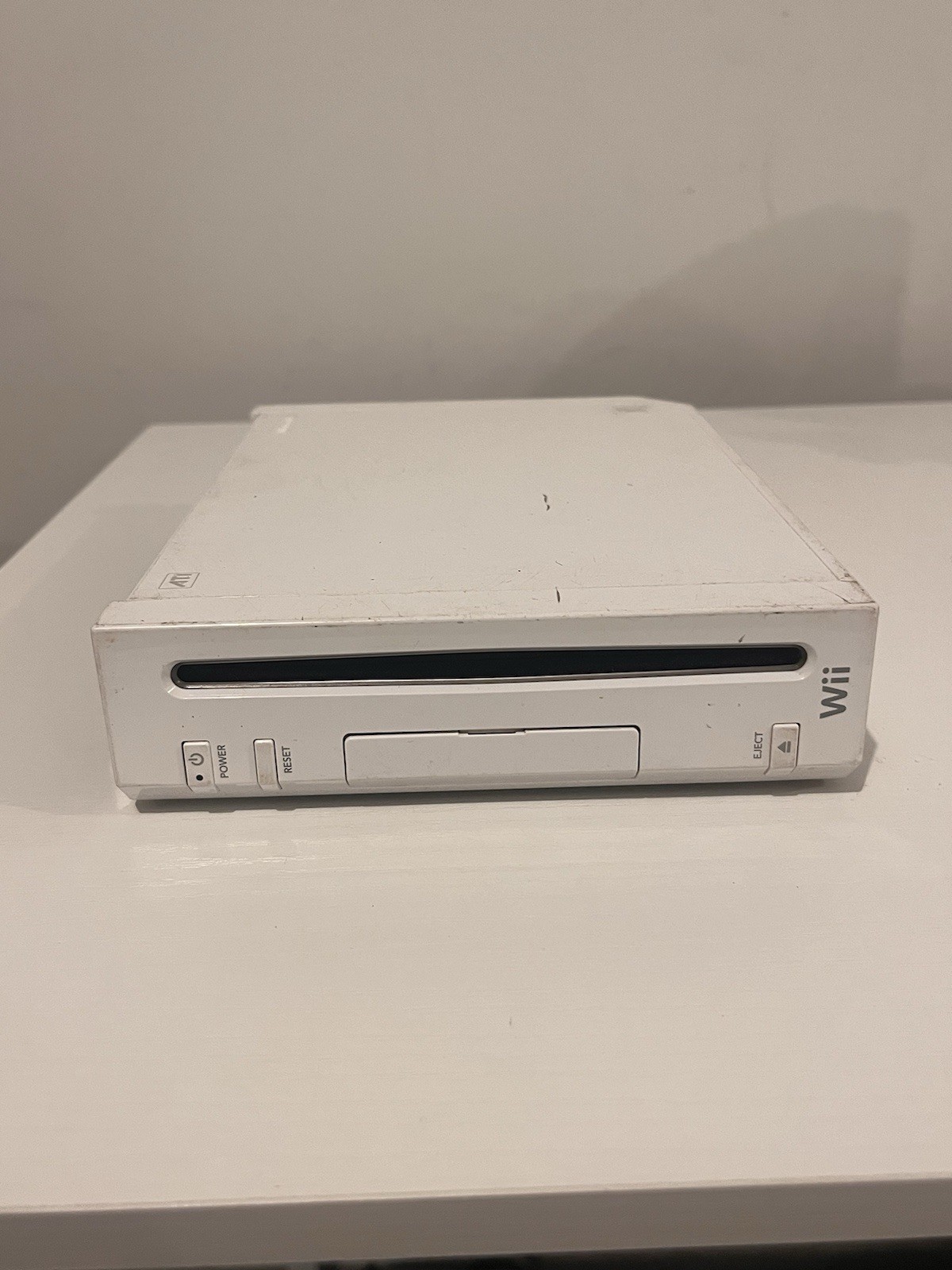 Nintendo Wii RVL-001 512 MB Home Console – White