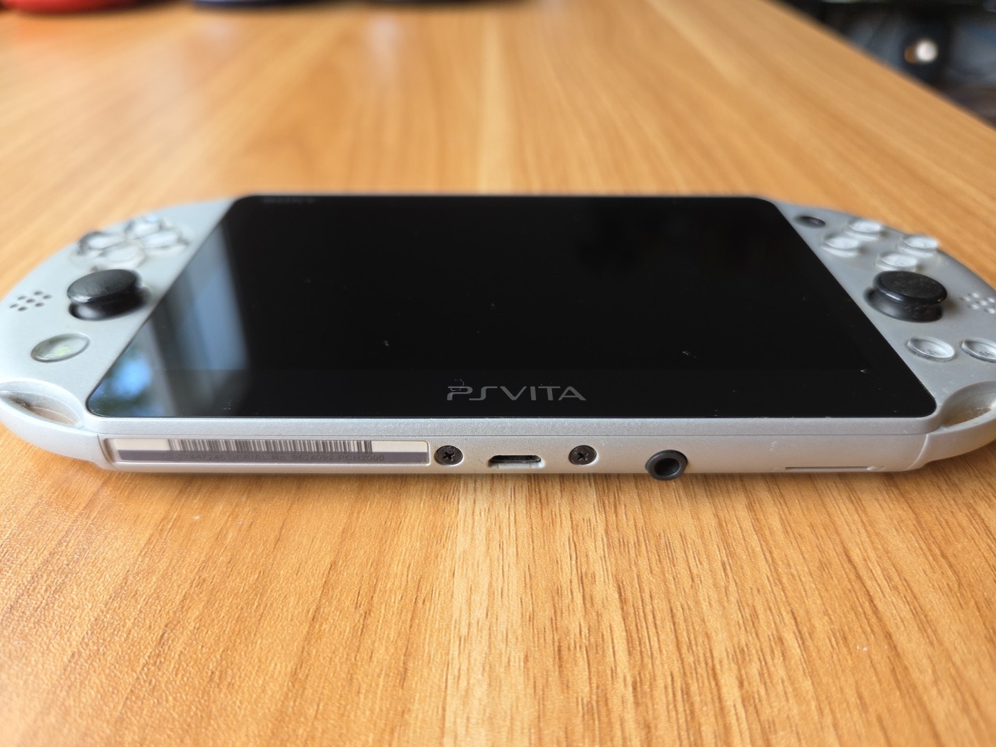 PS Vita PCH-2000 ZA25 Wi-Fi PlayStation VITA Silver Game Console Used Tested