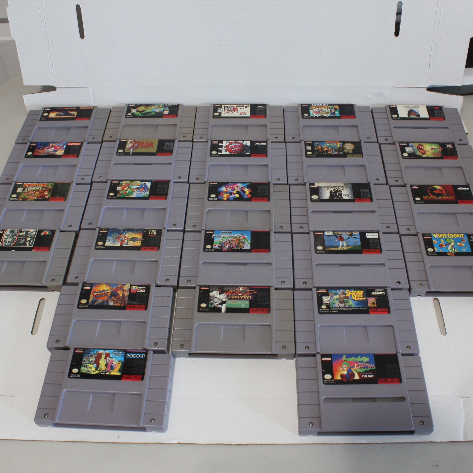 Super Nintendo Jr SNES Mini SNS-101 LOT – 25 Games – Mario – Zelda – Donkey Kong