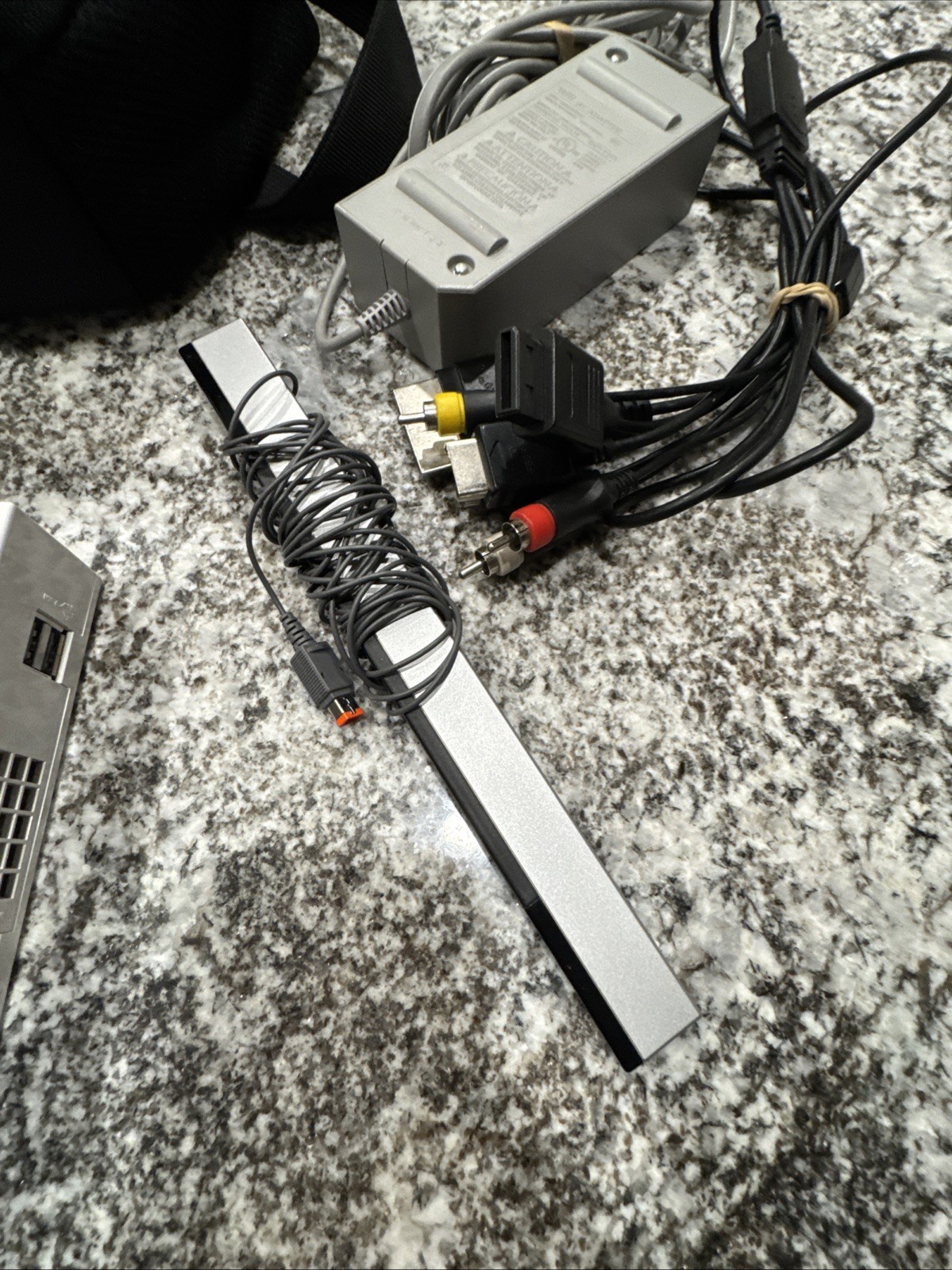 Nintendo Wii Console White RVL-001 Tested Working W/ 2 Remotes, Cables, Case, SD