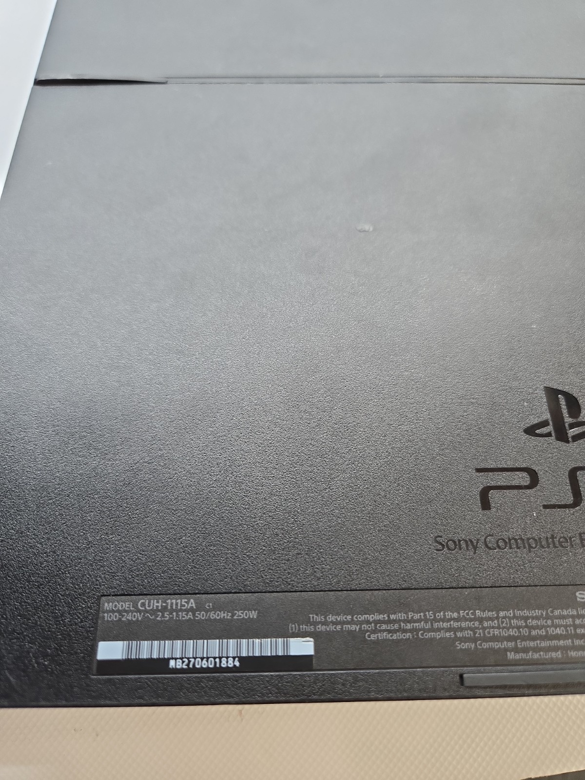 Sony PlayStation 4 PS4 CUH-1115A 500GB Black Console Bundle Skyrim Cords Control