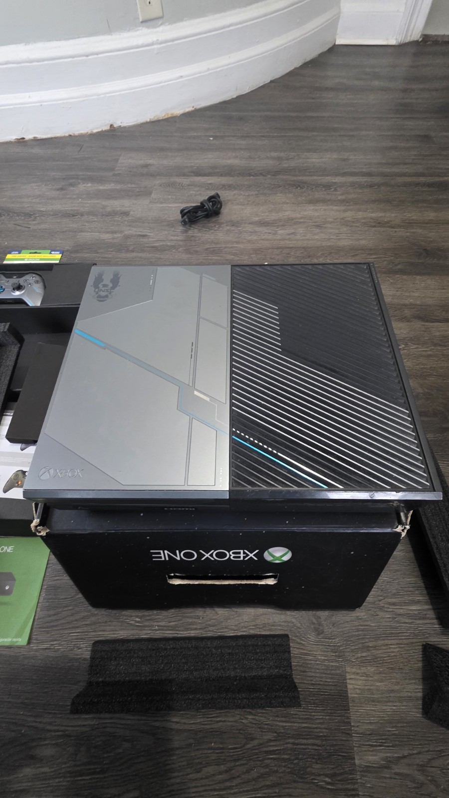 Xbox One Limited Edition Halo 5 Edition 1TB Console /w Original Box
