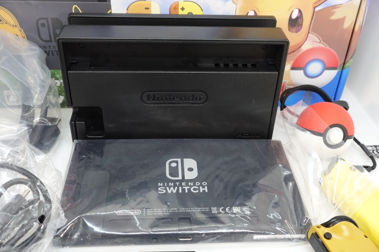 Nintendo Switch Pokemon Let’s Go Pikachu Eevee Edition Console Ball Plus F/S