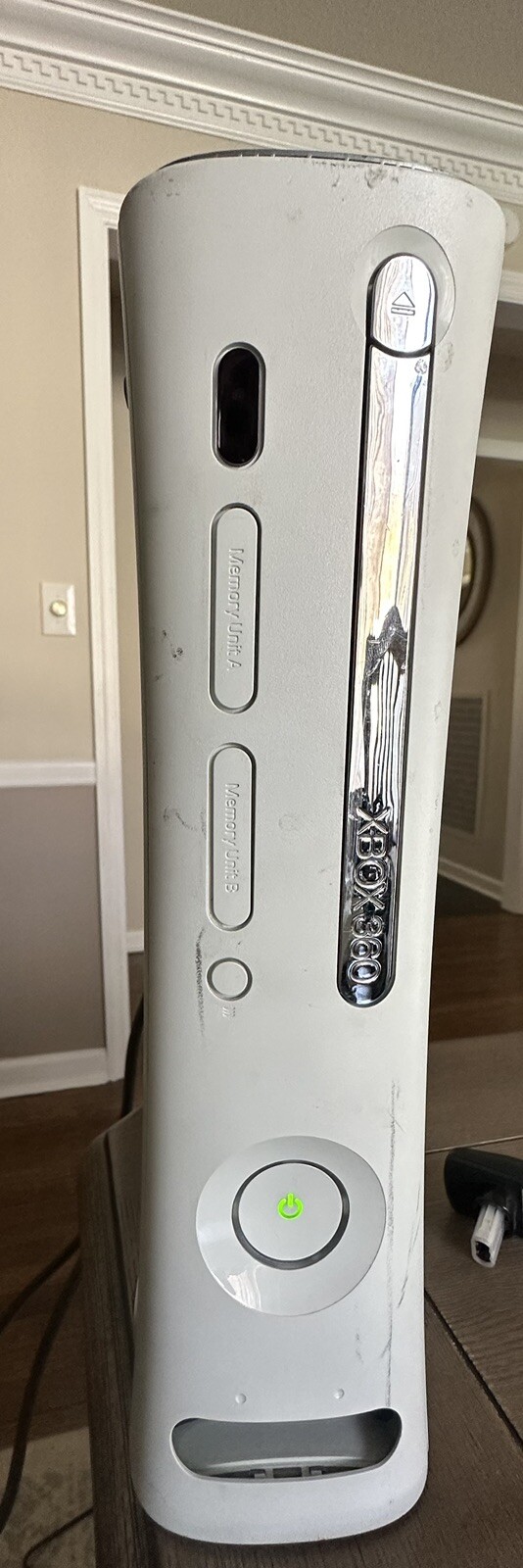 XBox 360 Core Matte White Game Console Gaming System and wireless controlers