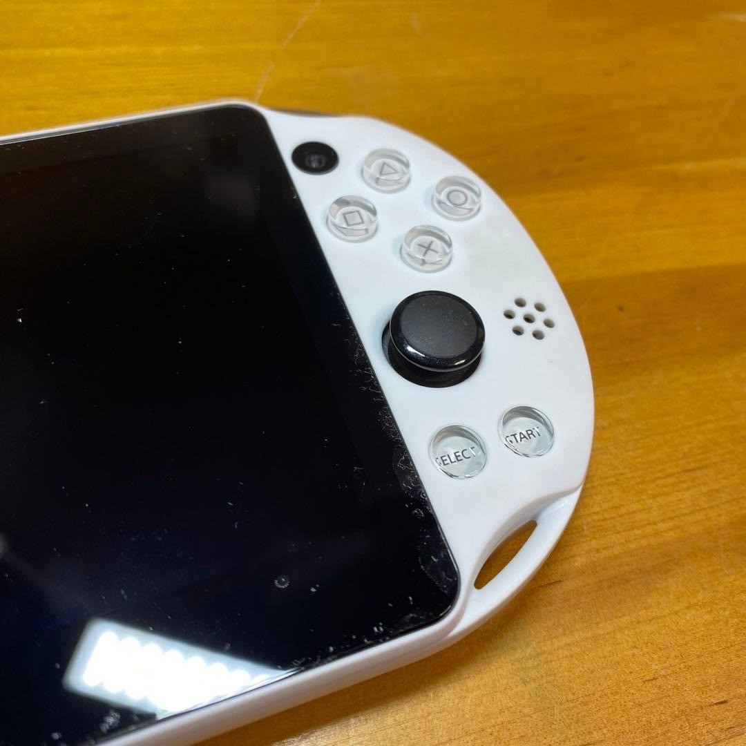 PSVITA 2000 Console, Glacier White 6257 From Japan