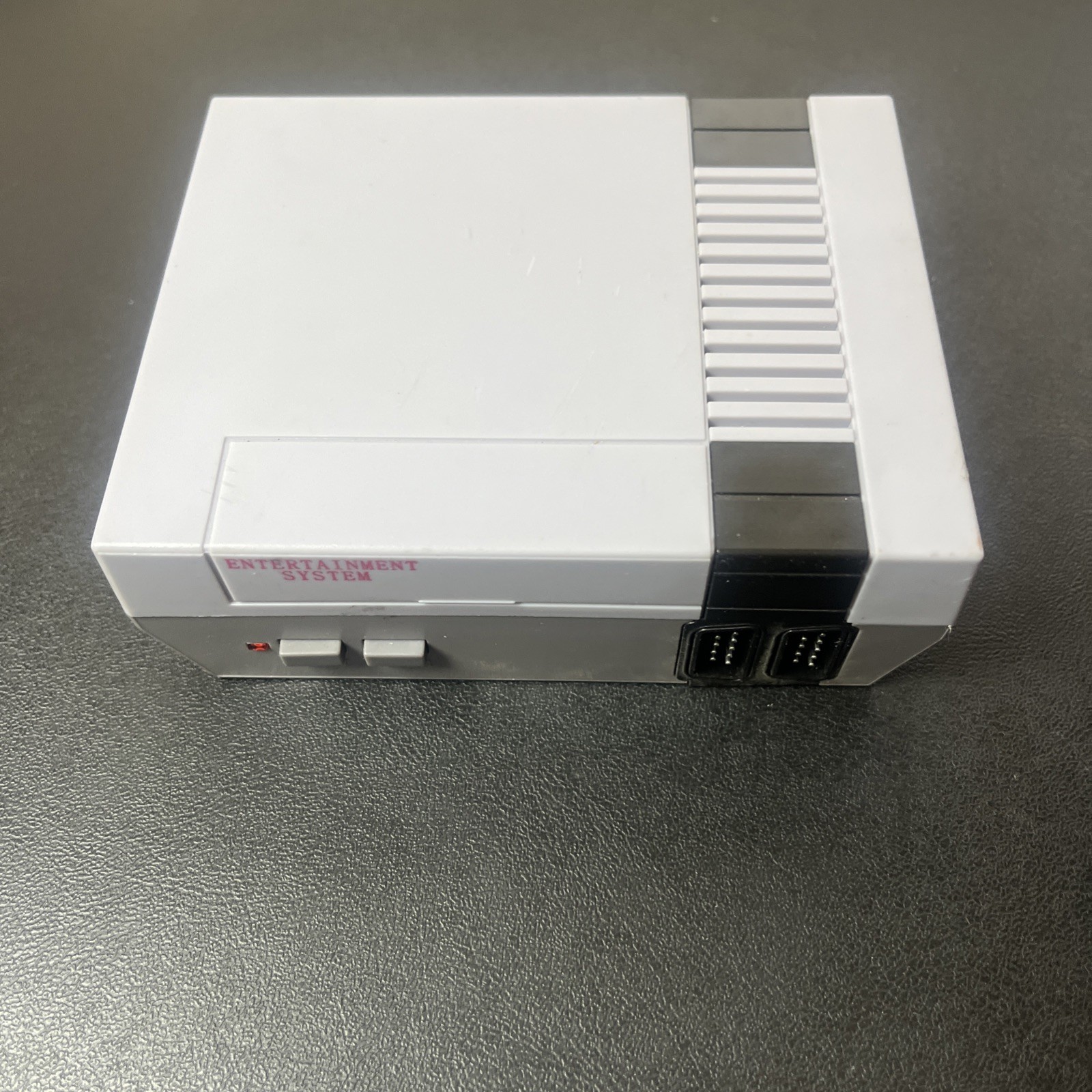 Mini Game Anniversary Edition 620 NES Console 620 Games AV-Out USB 2 Controllers