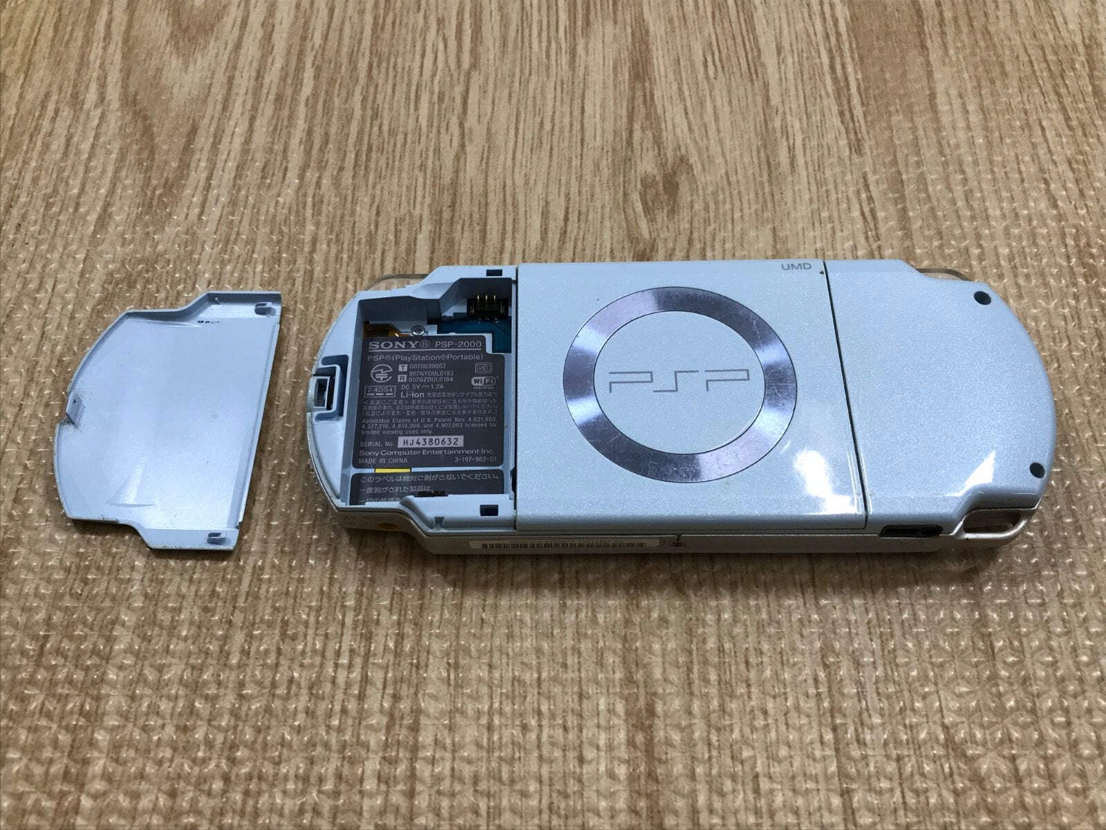 PSP-2000 FELICIA BLUE Console Japan – With Defects GE1791