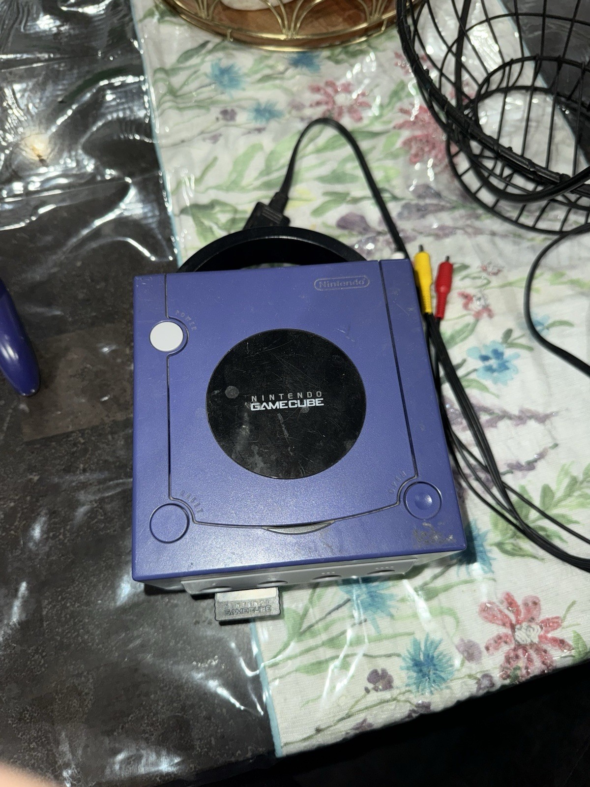 Nintendo GameCube 40 MB Home Console – Purple