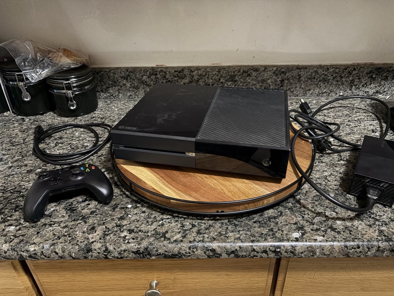 Microsoft Xbox One Kinect Bundle 500GB Black Console (7UV-00239)