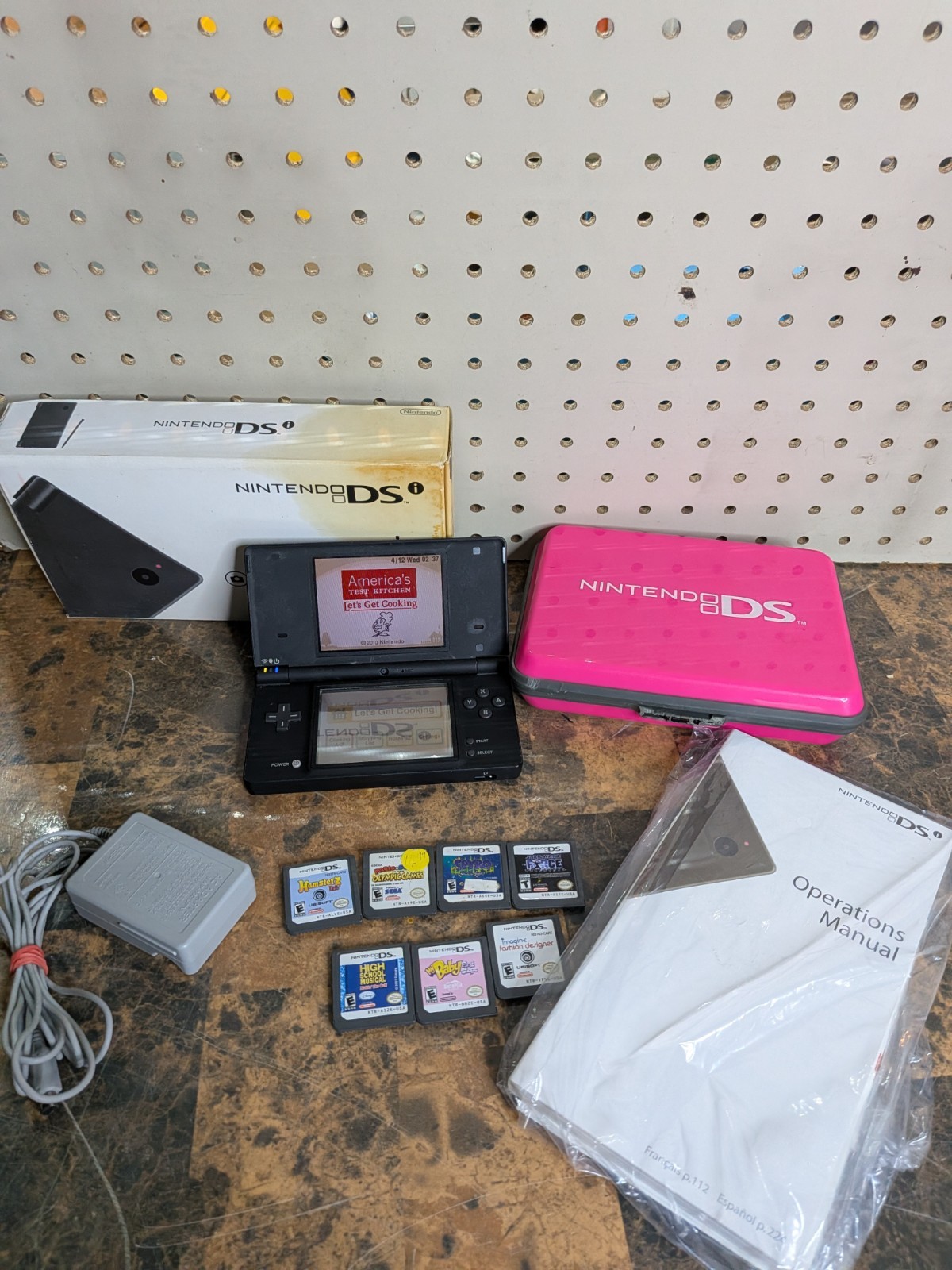Nintendo DSi Black Handheld Console Bundle – Tested With Charger Stylus + Games