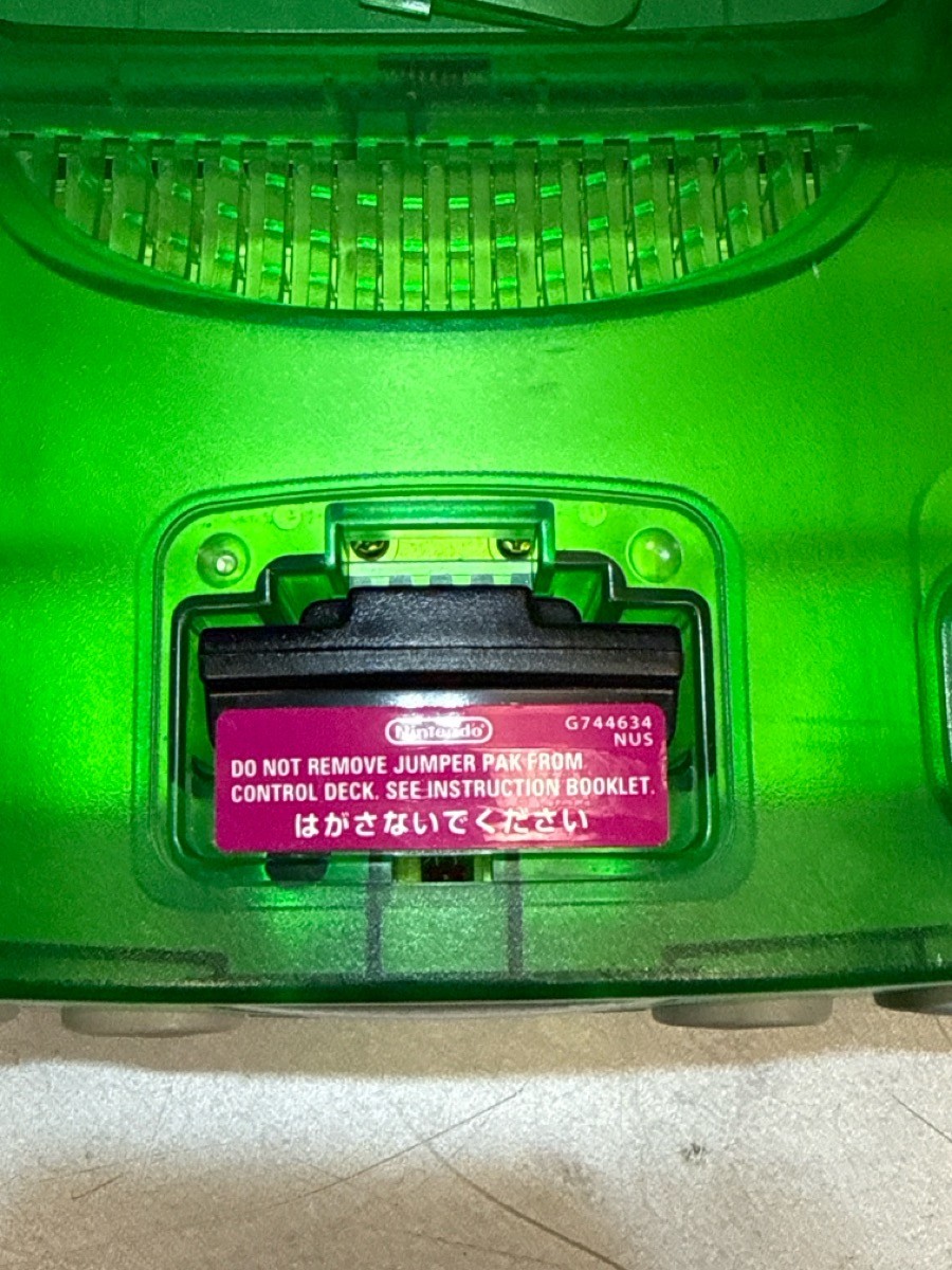 GREEN AND BLUE NINTENDO 64 CONSOLE MODELAC NUS-001 (H83004345)