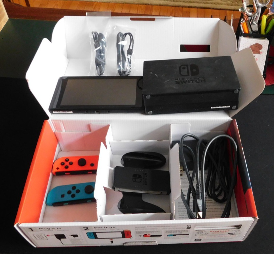 Nintendo Switch Console Neon Blue/Red-Used-Complete in Box