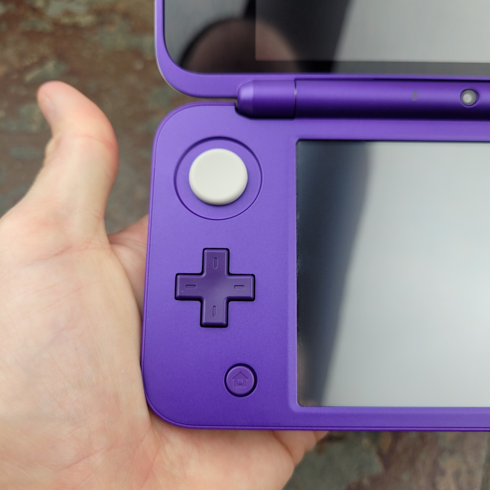 Nintendo 2DS XL Purple Handheld Console Nintendo 4GB Touchscreen JAN-001