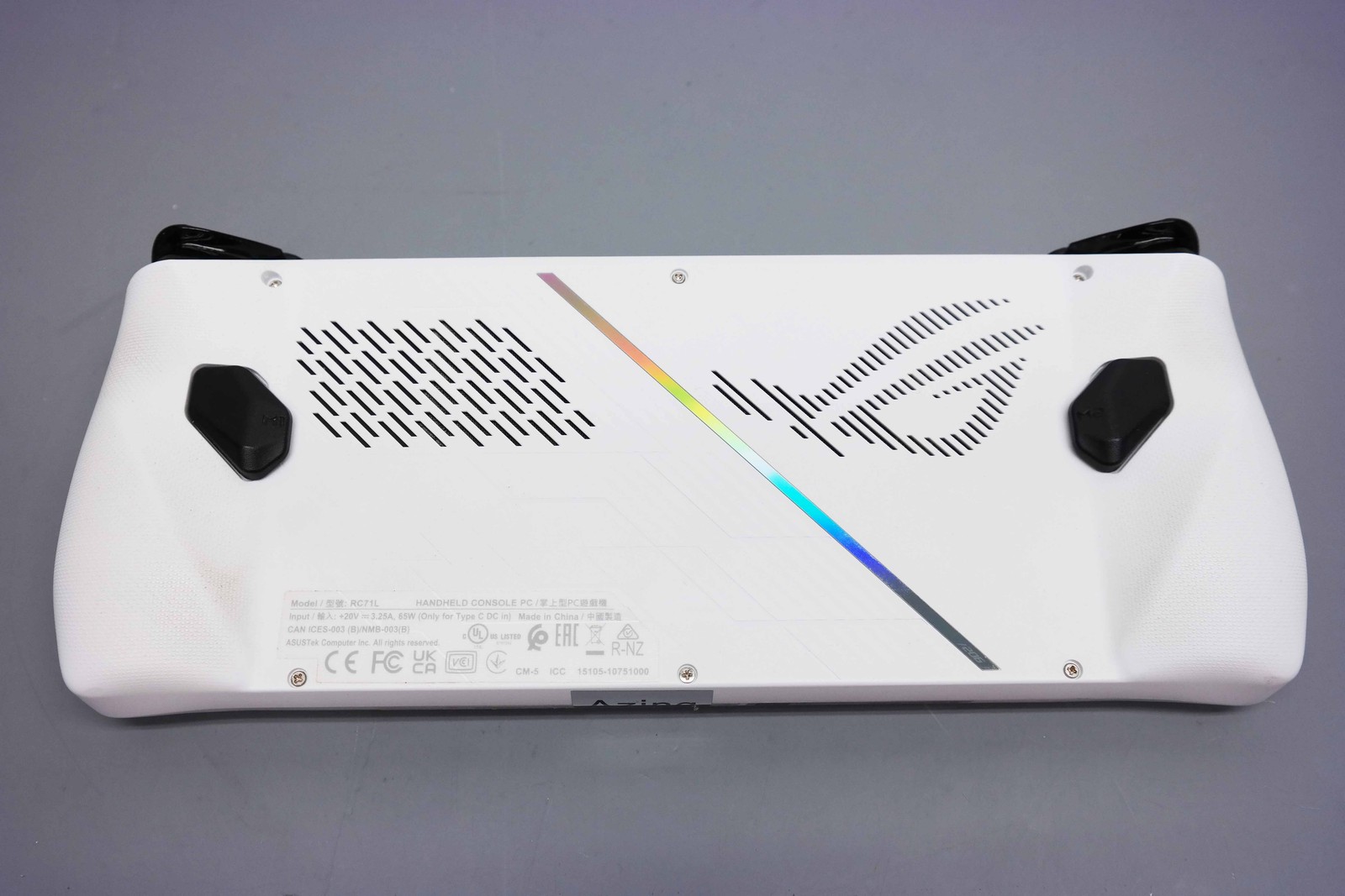 ASUS ROG Ally 7″ 120Hz FHD 1080p Gaming Handheld AMD Ryzen Z1 512GB White