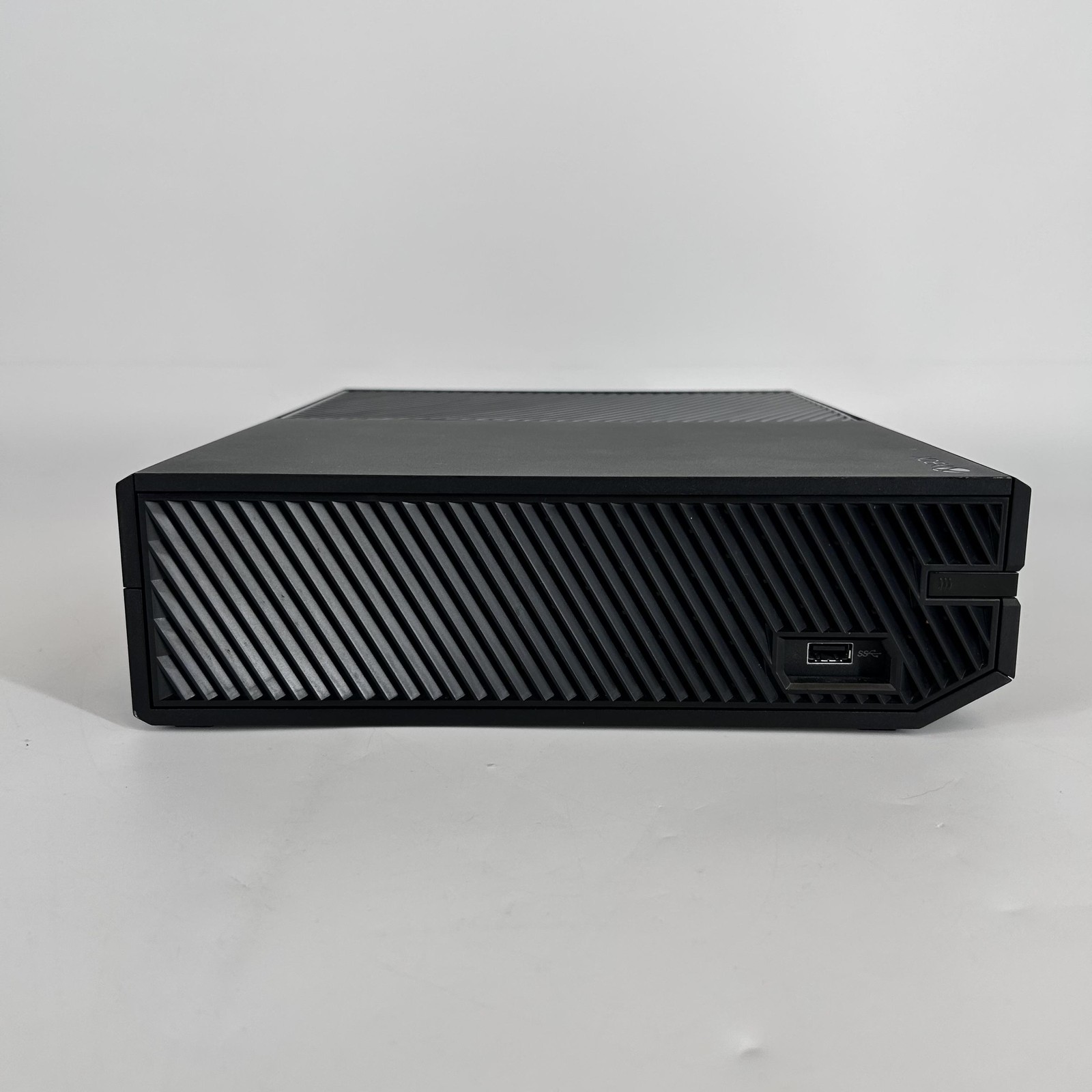Microsoft Xbox One Console Black 1TB w/ Controller/HDMI/Power Cord – Good