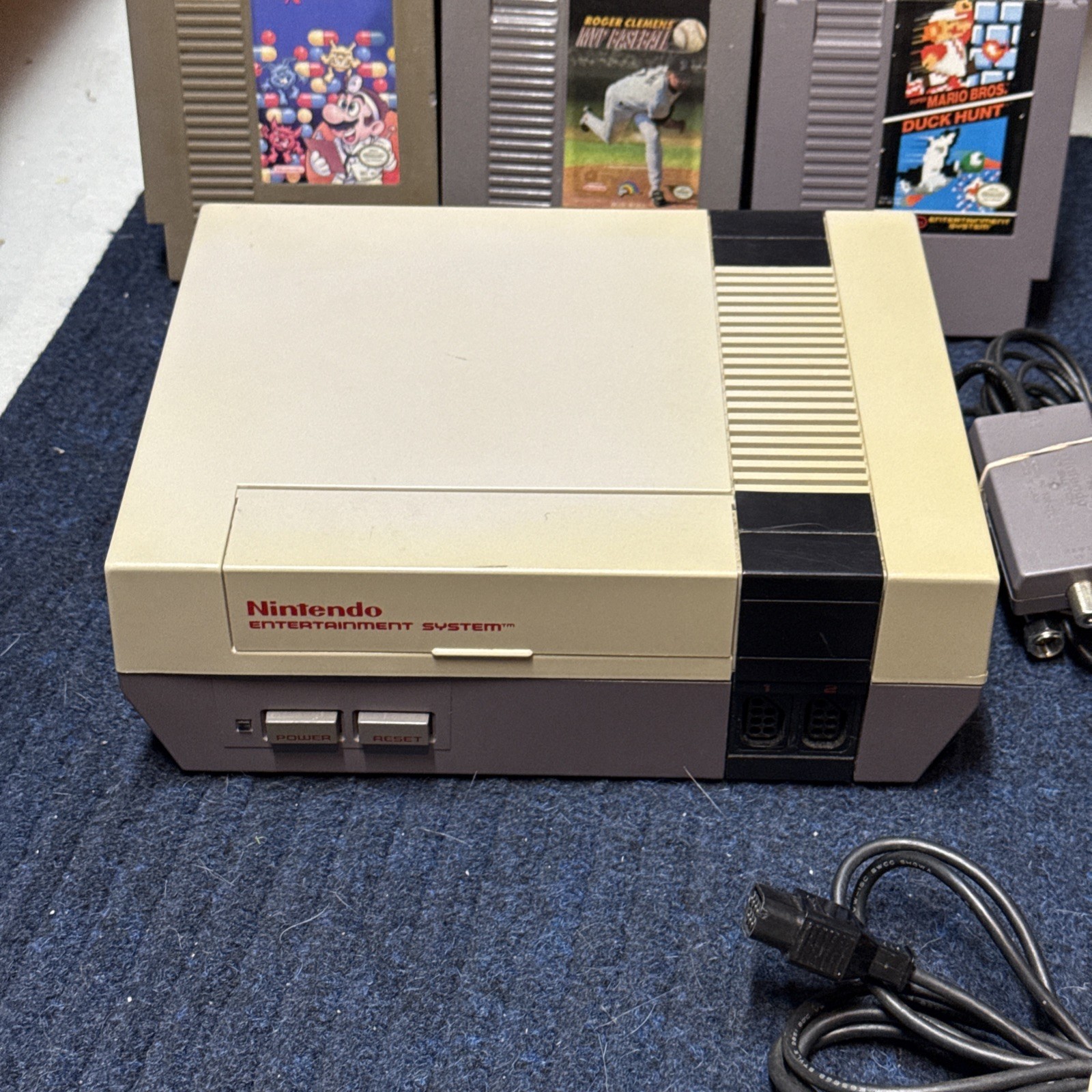 Nintendo Entertainment System NES Console Bundle Controller 3 Games New 72 Pin.