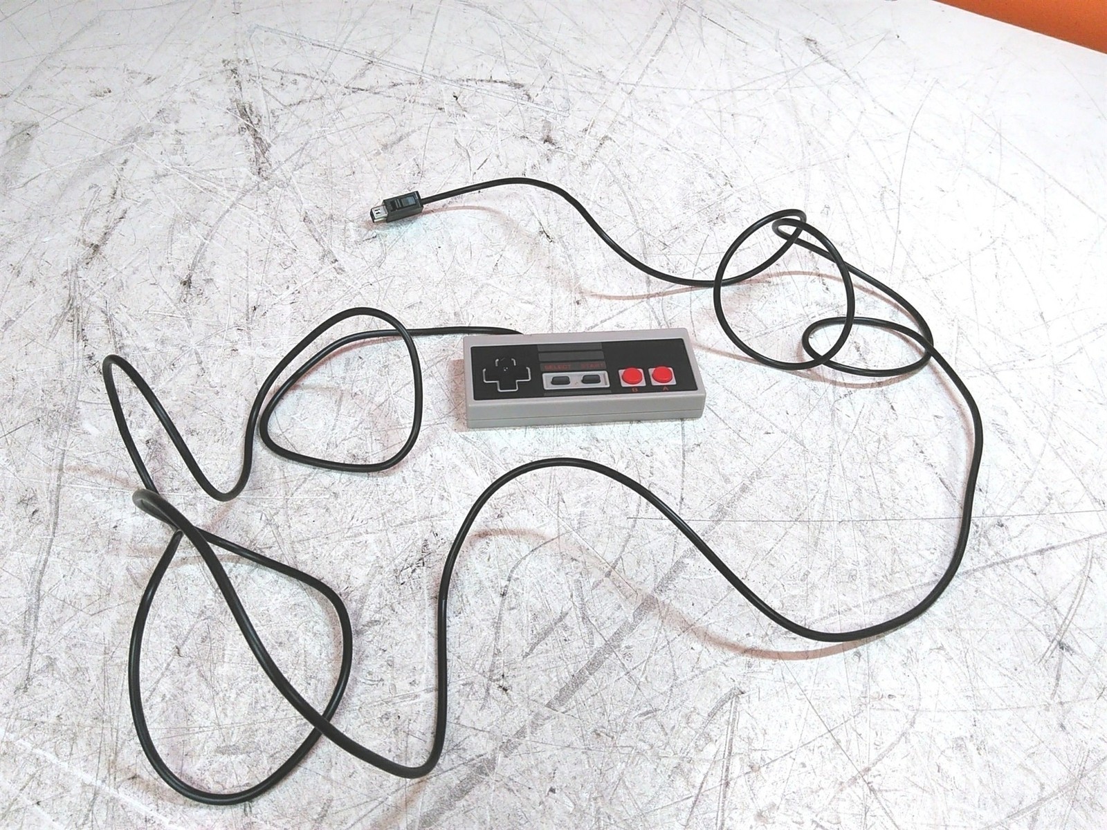 Nintendo Entertainment System HDMI NES Classic Edition with 1x Controller