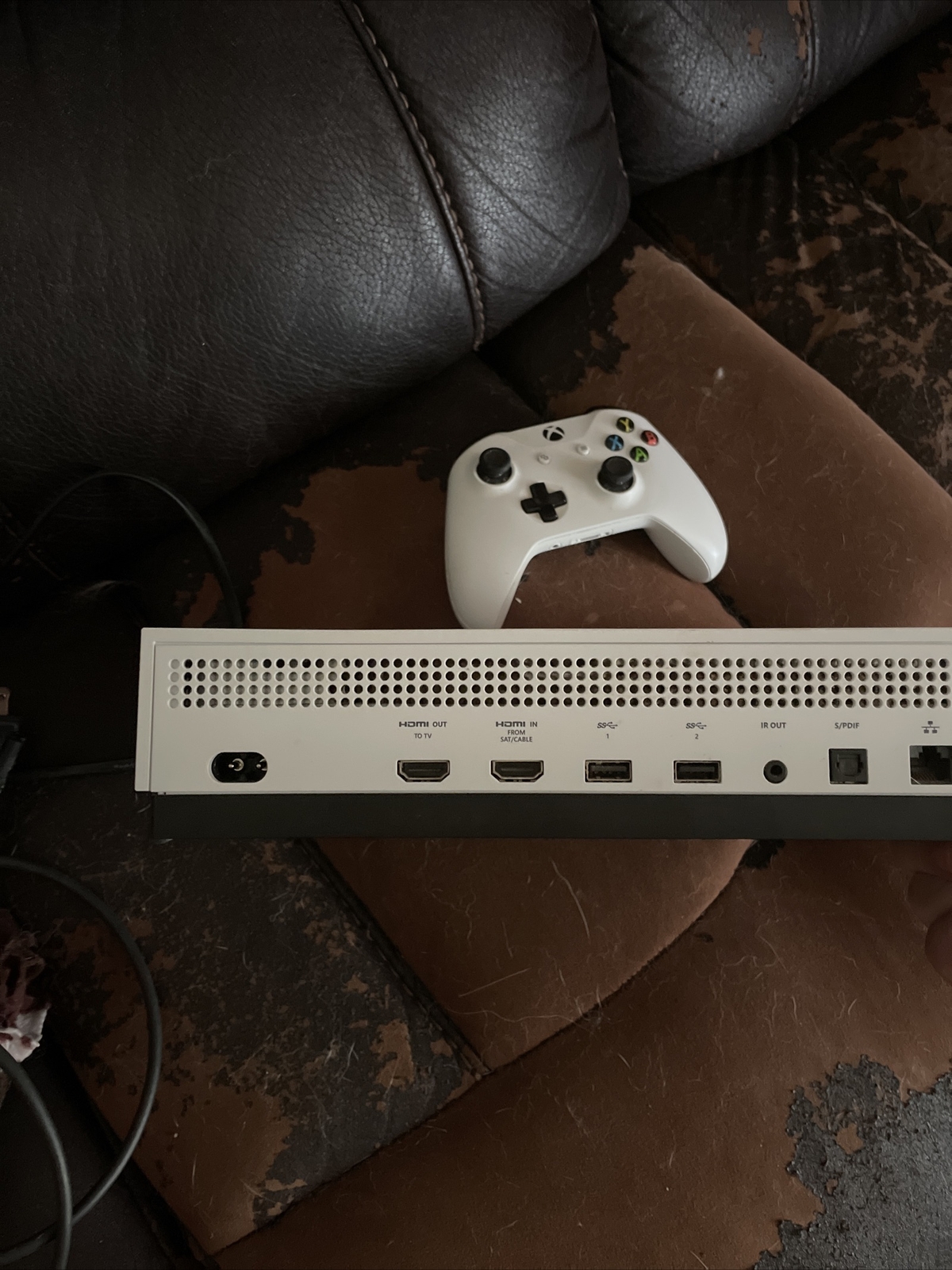 Xbox One X 1tb Robot White Special Edition