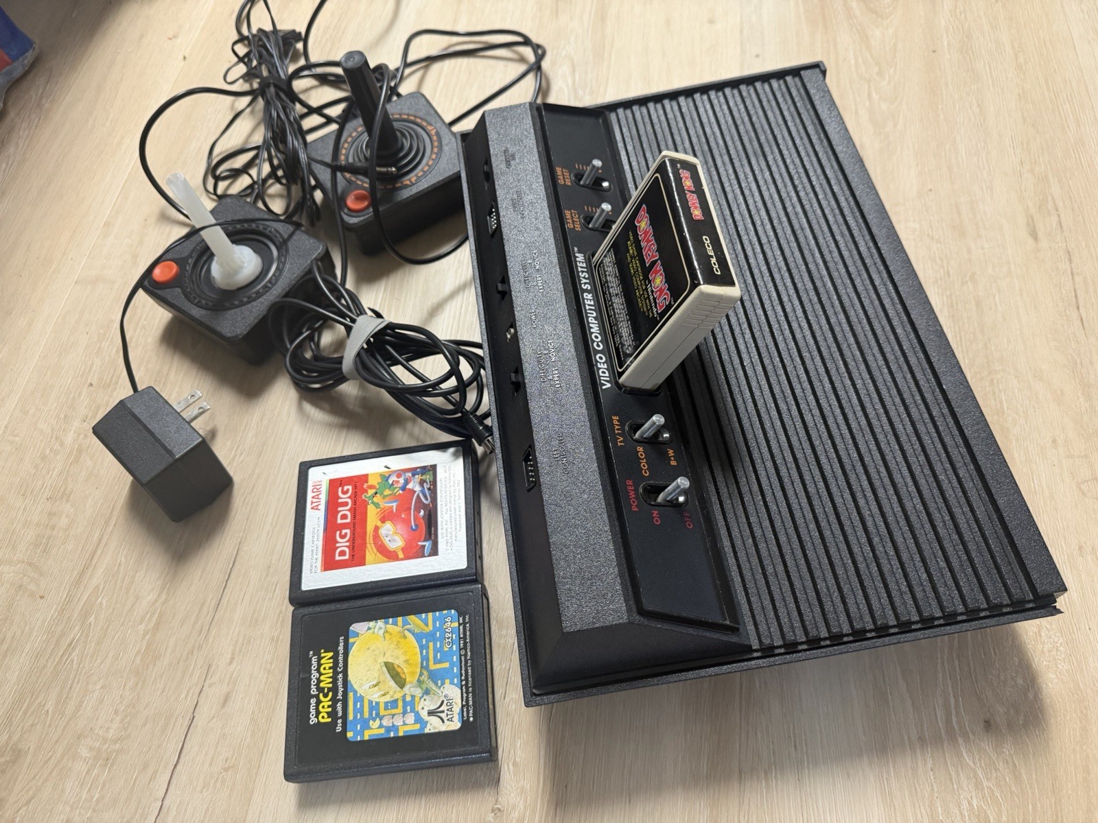 Atari 2600 Darth Vader Console 2 OEM Controllers Pac-Man Dig Dug Donkey K Works