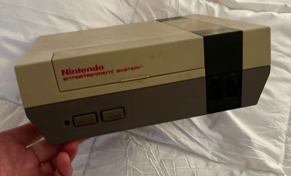 Nintendo NES Action Set Home Console – White/Gray – complete