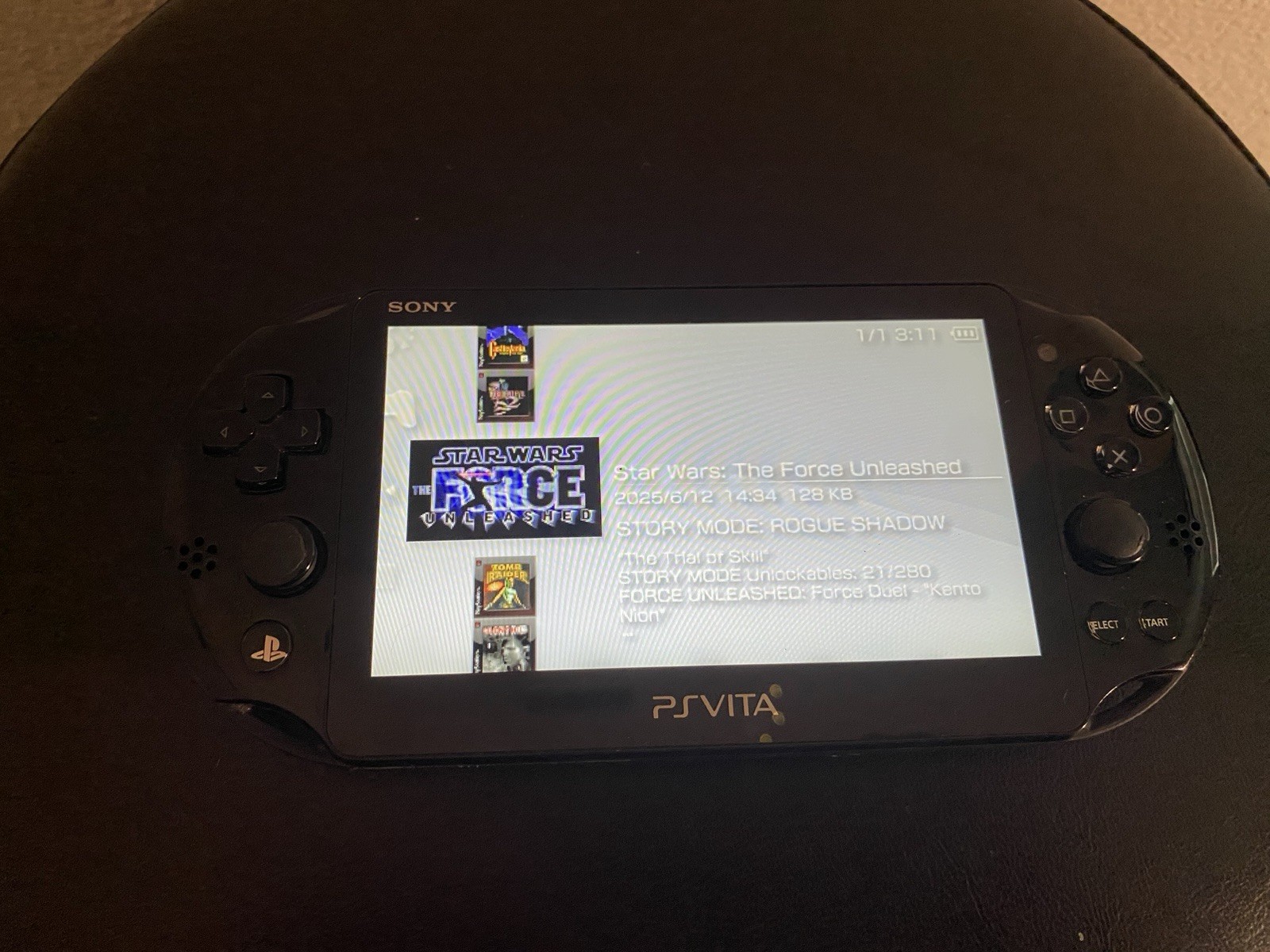 Sony PlayStation PS Vita PCH-2000 Console Black 256gb + Charger