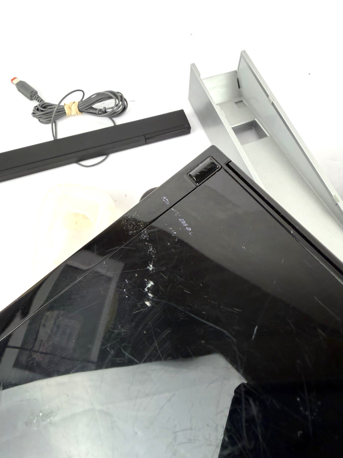 Nintendo Wii Black Console RVL-001 W/ 1 controller, 1 chuk, Gamecube Compatible