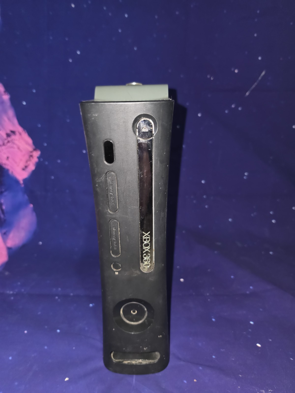 2 Microsoft Xbox 360 selling for parts. none tested