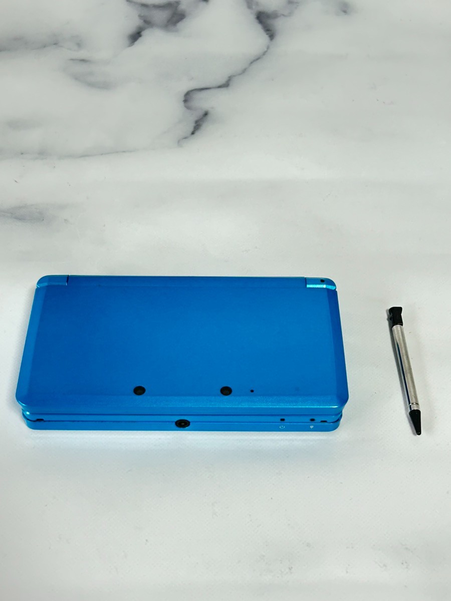 Nintendo 3DS Region Free Console Various selected colors Charger + SD