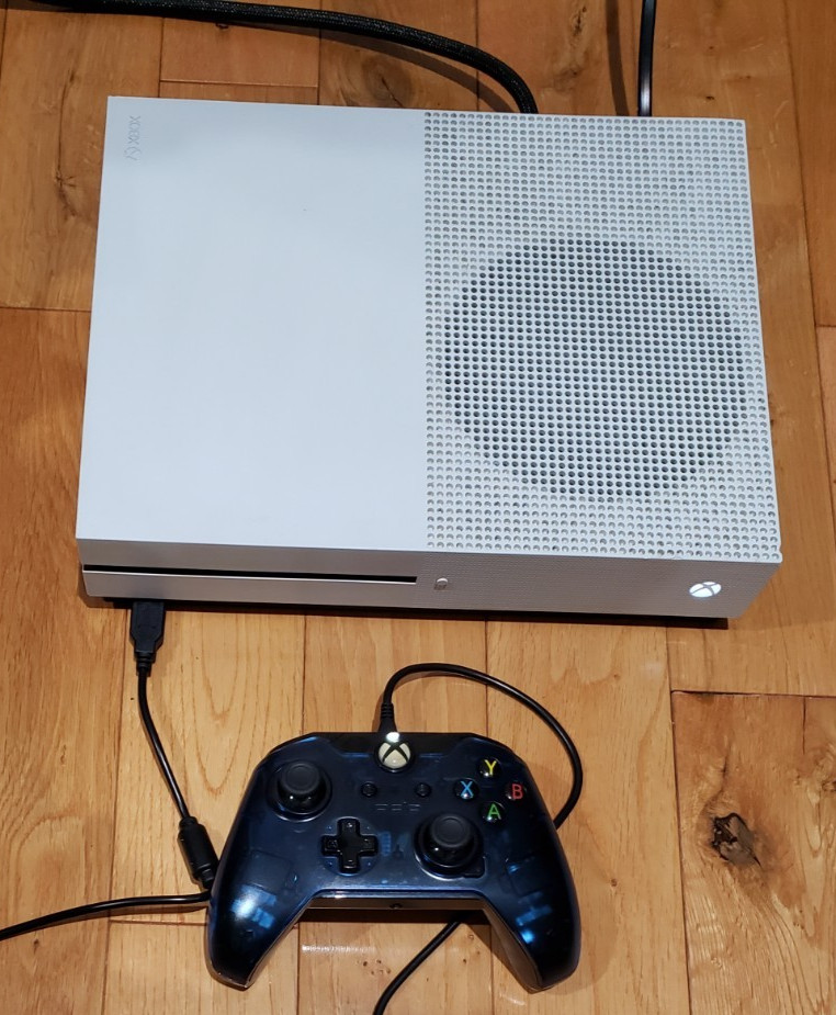 Xbox One S 1TB Console 1681 White Bundle, Wired Controller, Cords, TESTED *READ