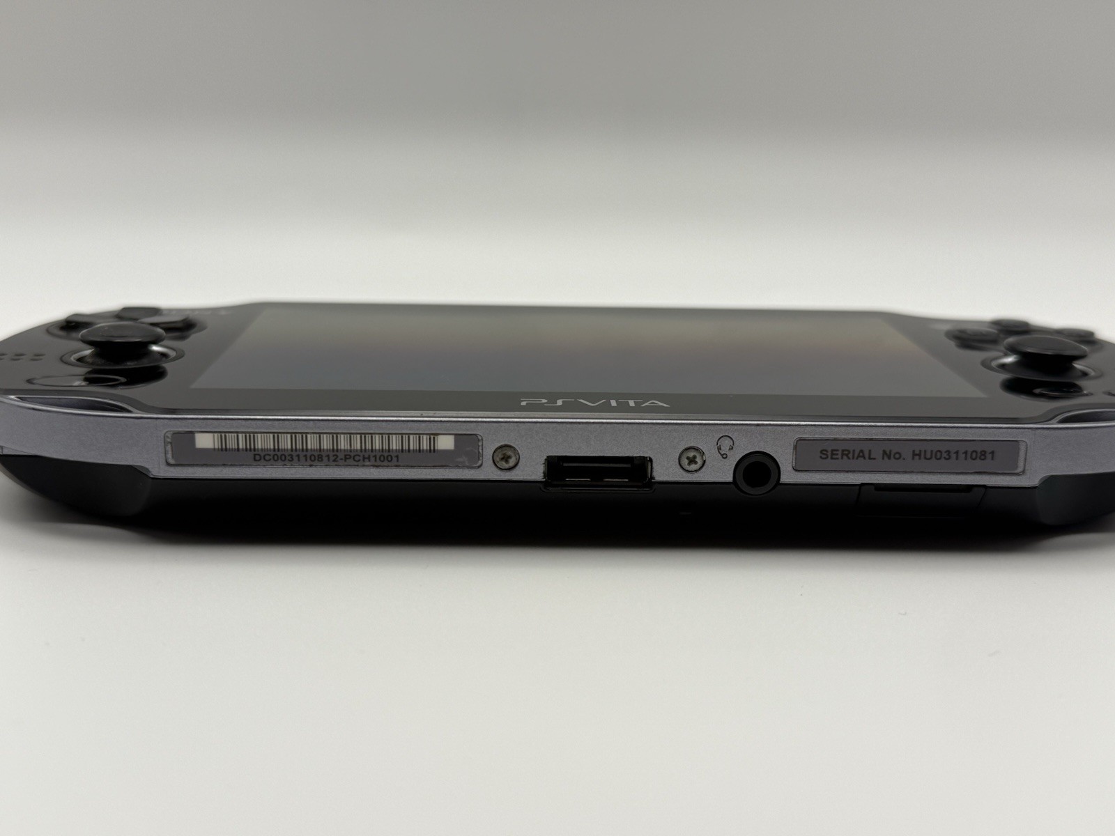Sony PlayStation Vita PCH-1001 Black Handheld Console Wi-Fi Internet Browsing