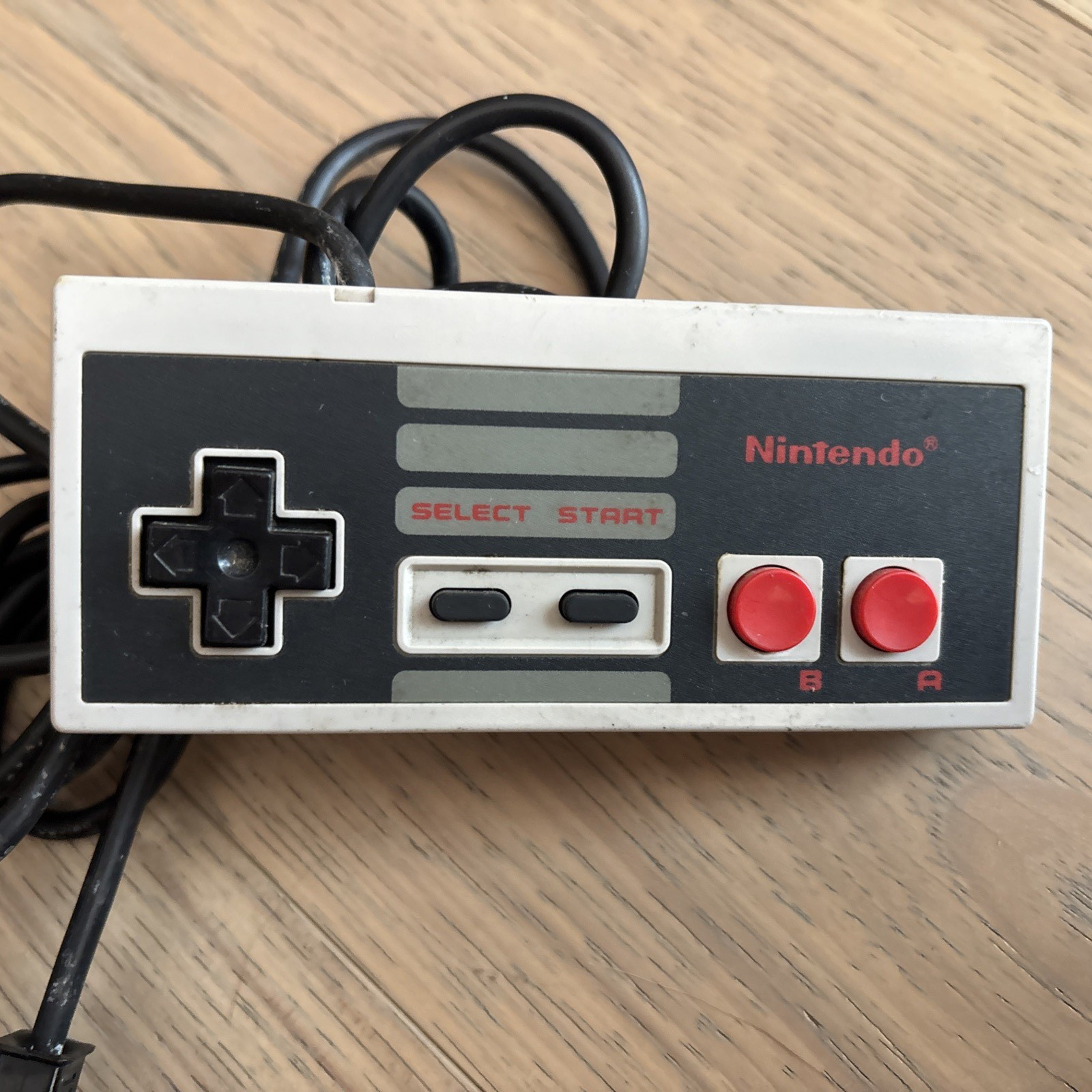 NINTENDO NES Original Console w/ 2 Games, 1 OEM Controller, Cords, WORKS
