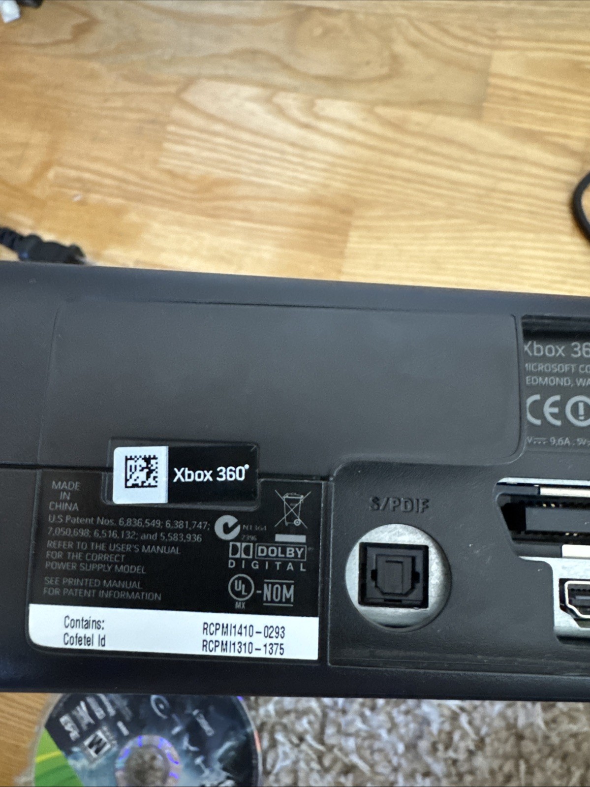 XBOX 360 S 250GB 1439 Model w/ Cables, Power Cord And Halo 4 Game