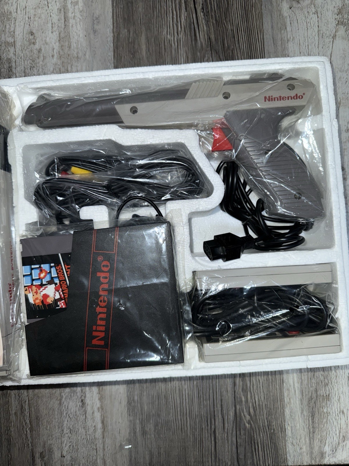 Nintendo NES Action Set System Near Complete In Box CIB Tested With Super Mario