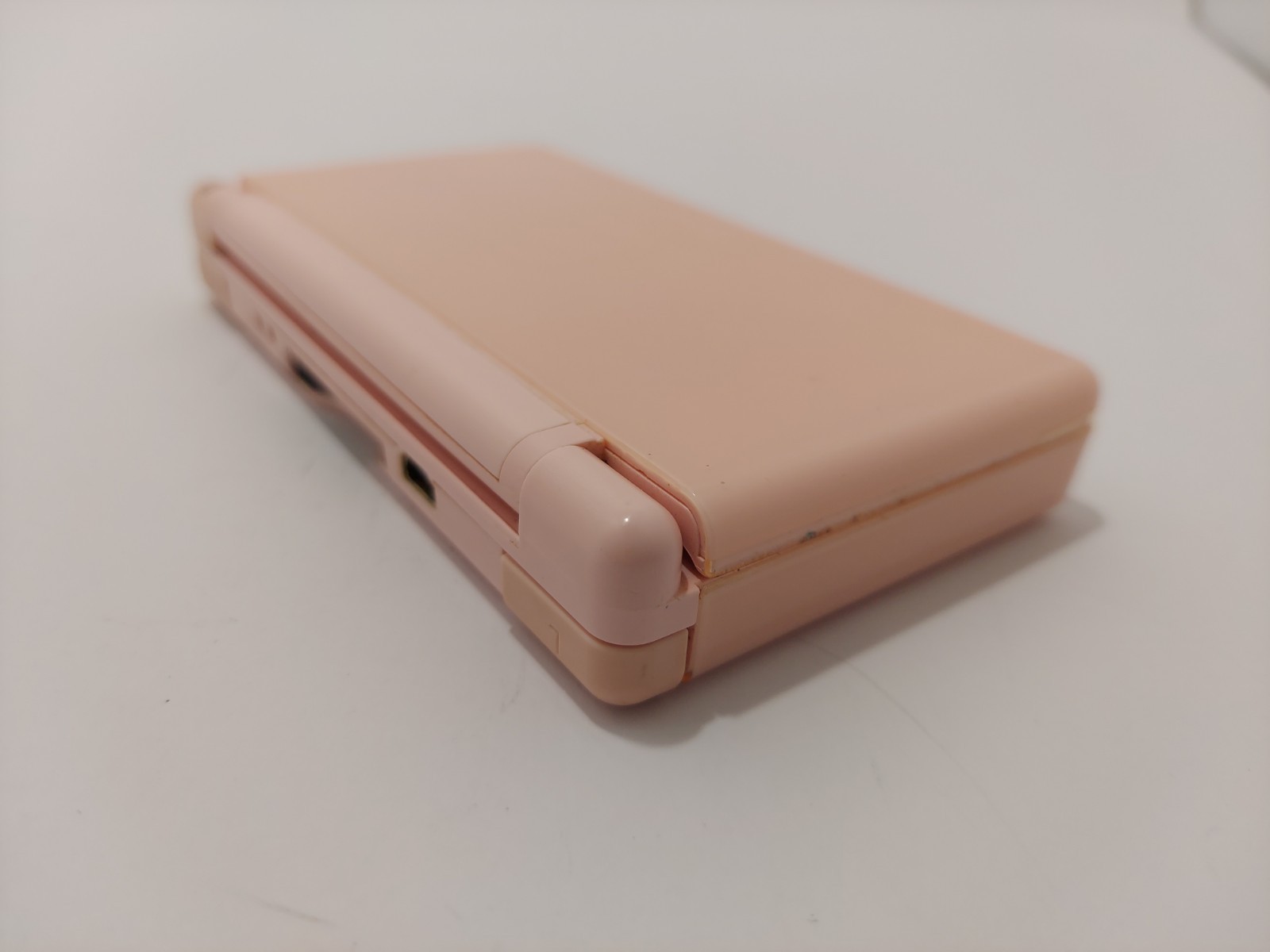 Nintendo DS Lite Console – Coral Pink With Charger, Stylus, And Games – TESTED