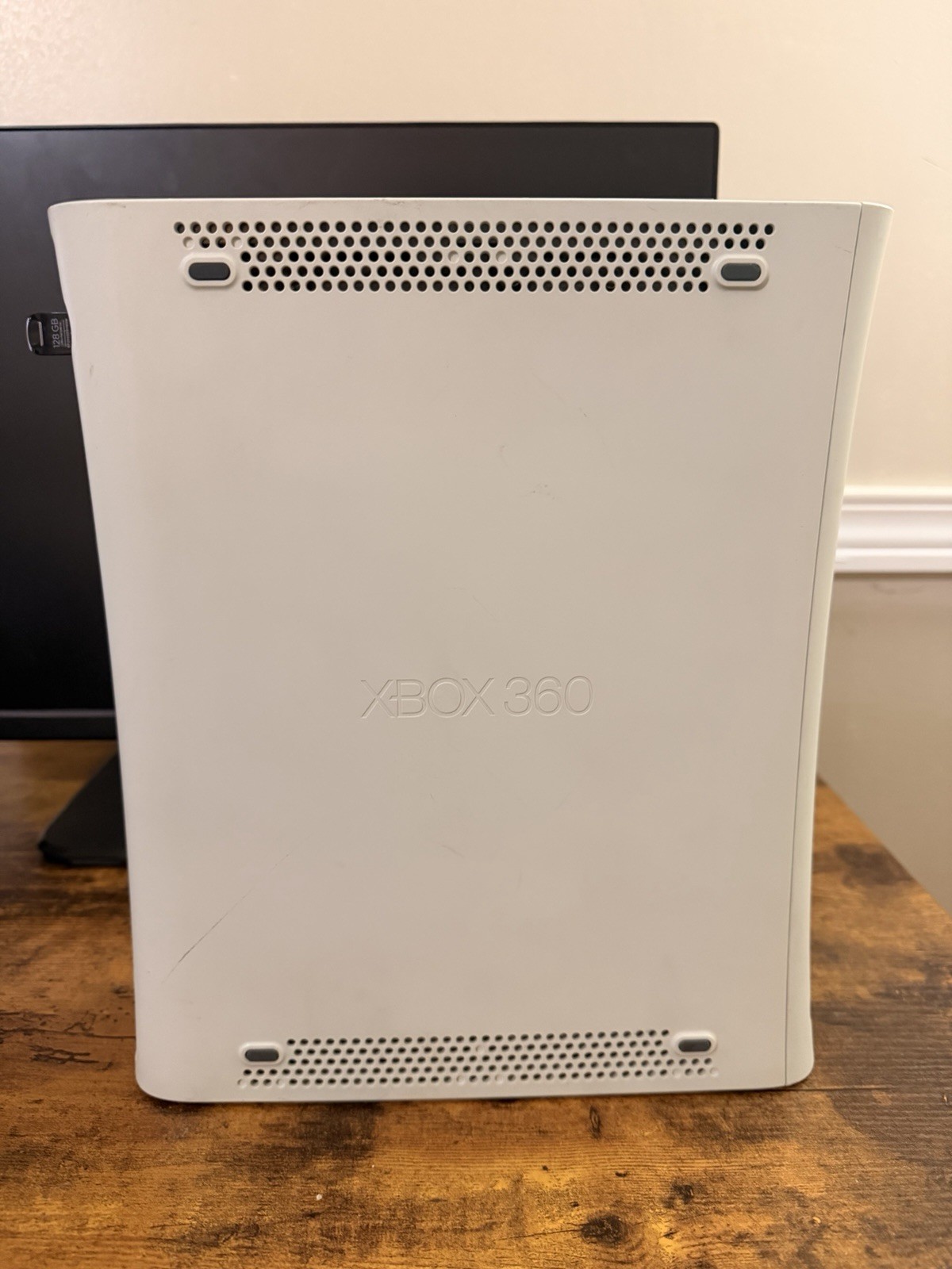 FALCON Xbox 360 128GB with all white ROL. Controller, AV, and PSU included!